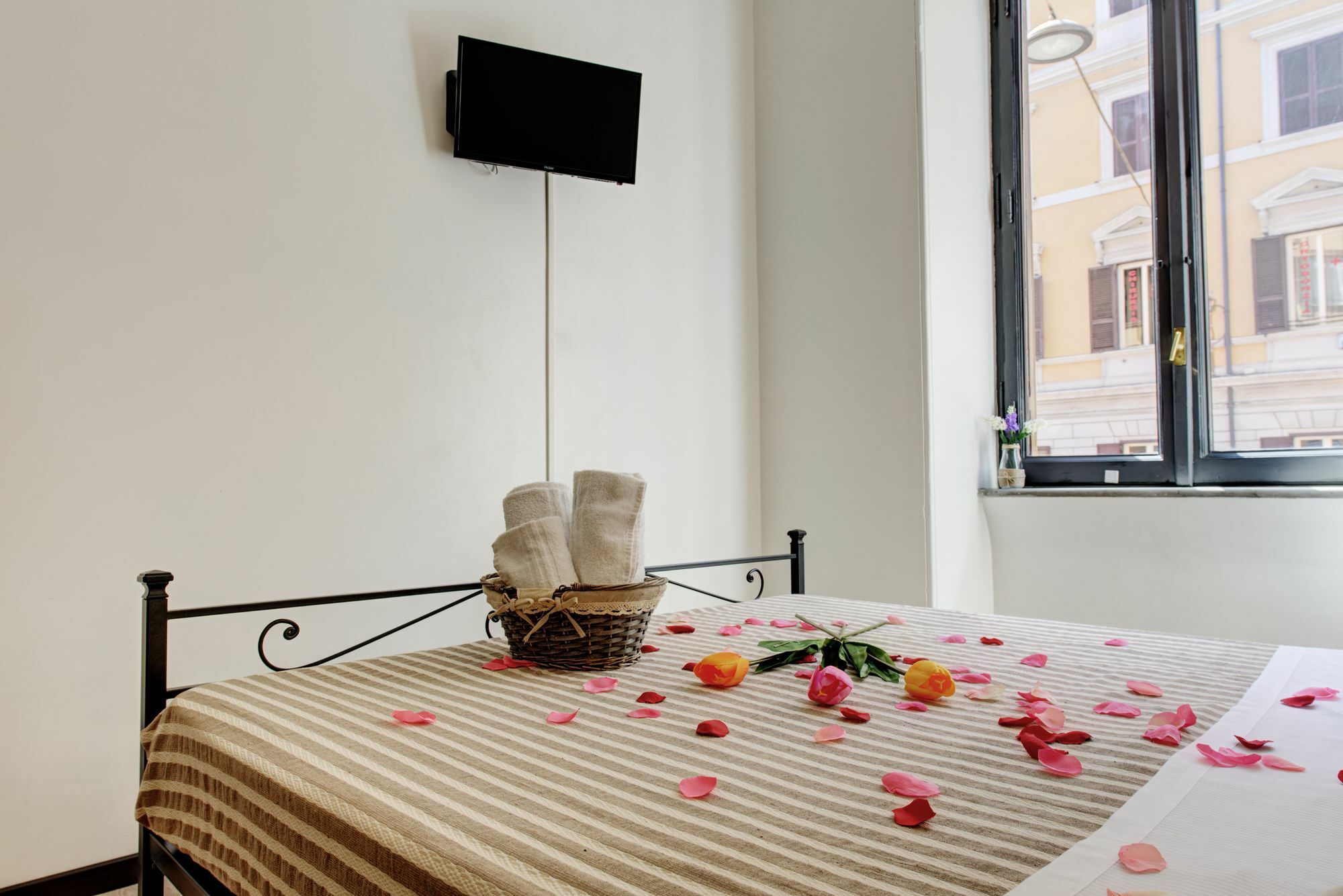 Ad Hoc Guest House Рим Екстер'єр фото