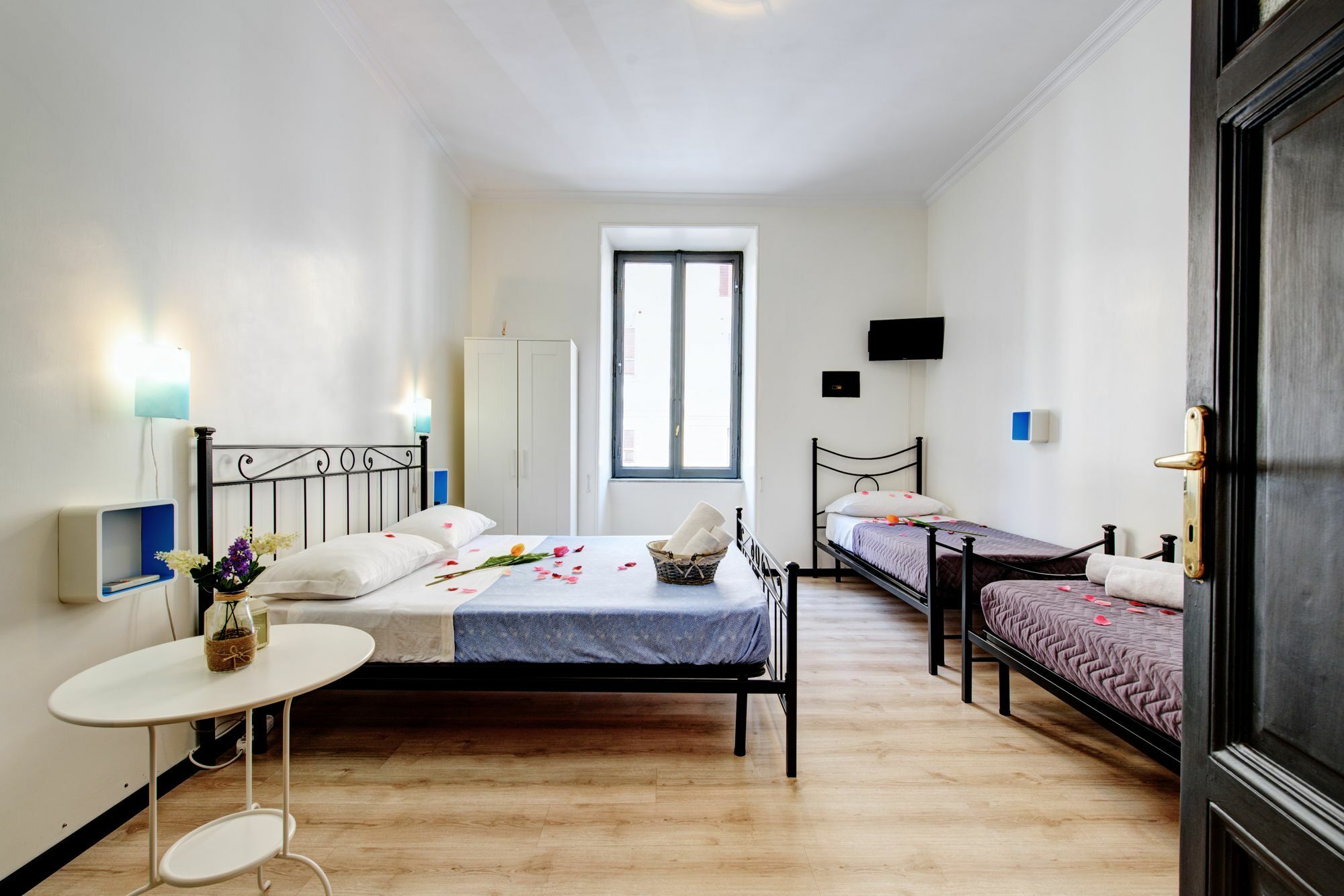 Ad Hoc Guest House Рим Екстер'єр фото